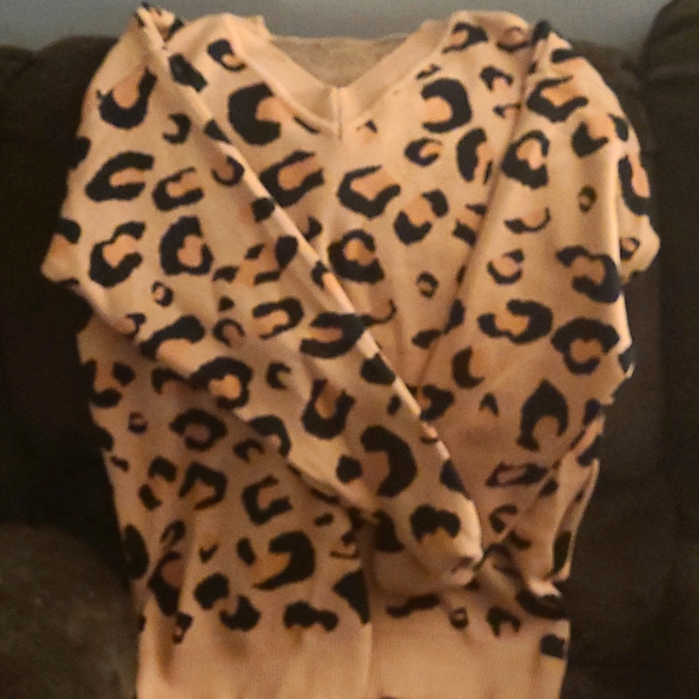 Boutique leopard sweater 2x